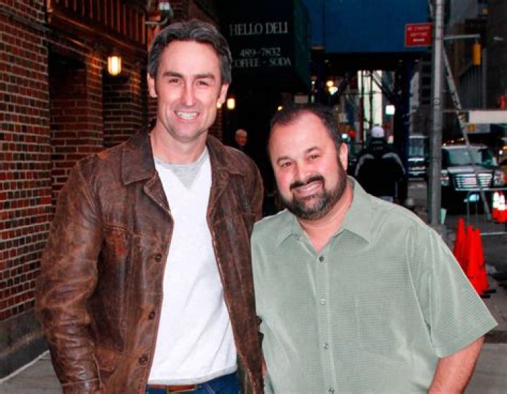 American Pickers' Frank Fritz adds gate & 'no trespassing' sign outside